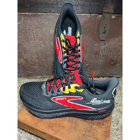 Brooks NIB Ghost 17 Mickey Mouse runDisney Women's Running Shoes Black Red 8.5